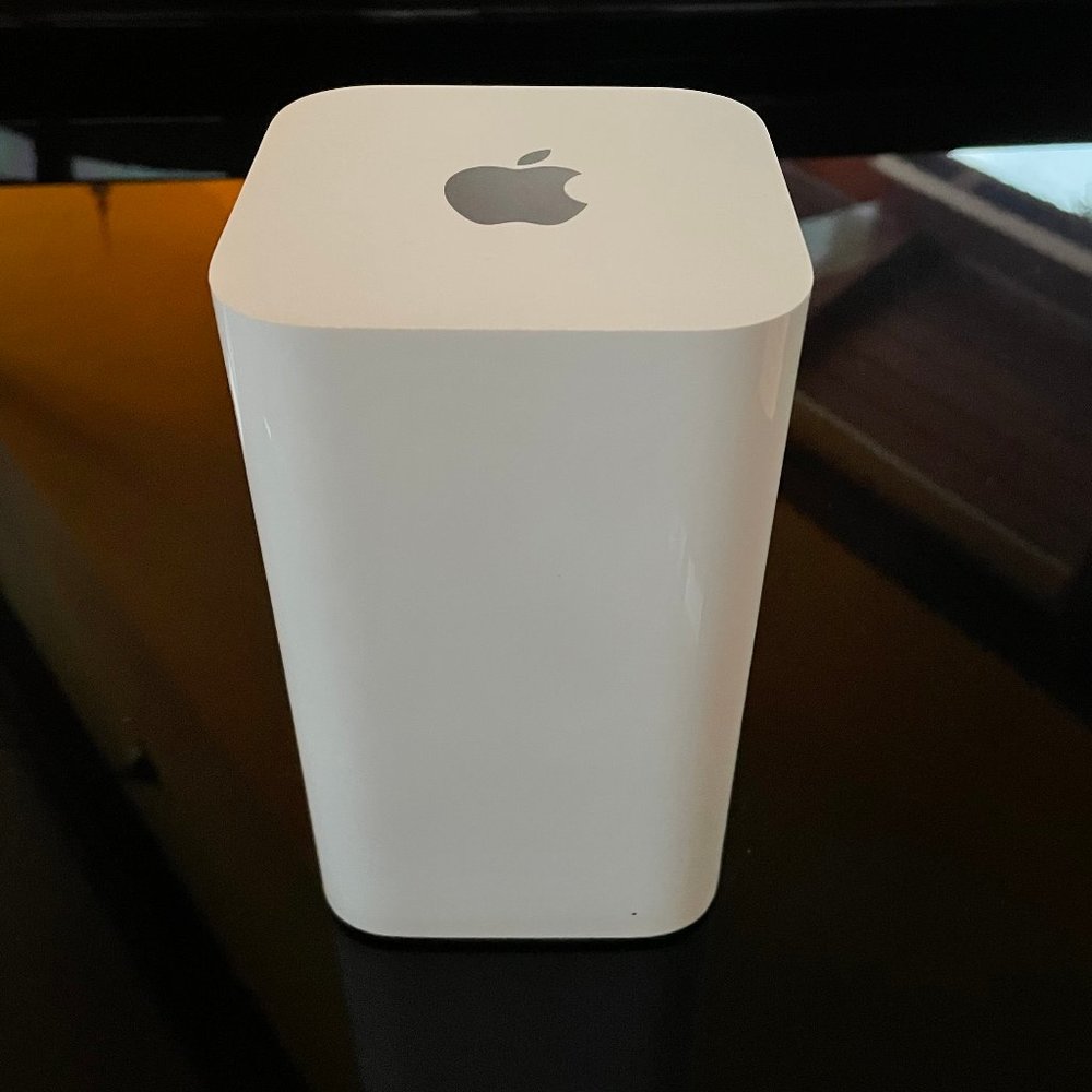 APPLE AirPort Extreme wi-fi router A1521 802.11ac wireless Base Station WITH BOX